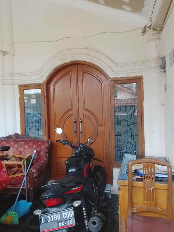 dijual rumah villa tangerang regency 1