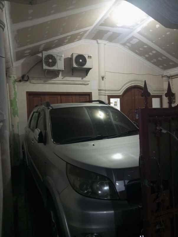 dijual rumah villa tangerang regency 1