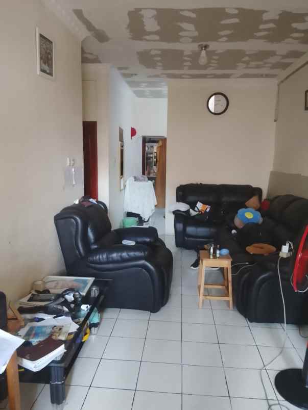 dijual rumah villa tangerang regency 1
