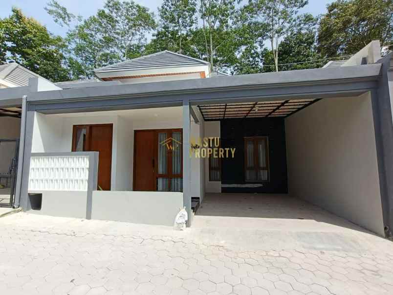 dijual rumah widodomartani ngemplak