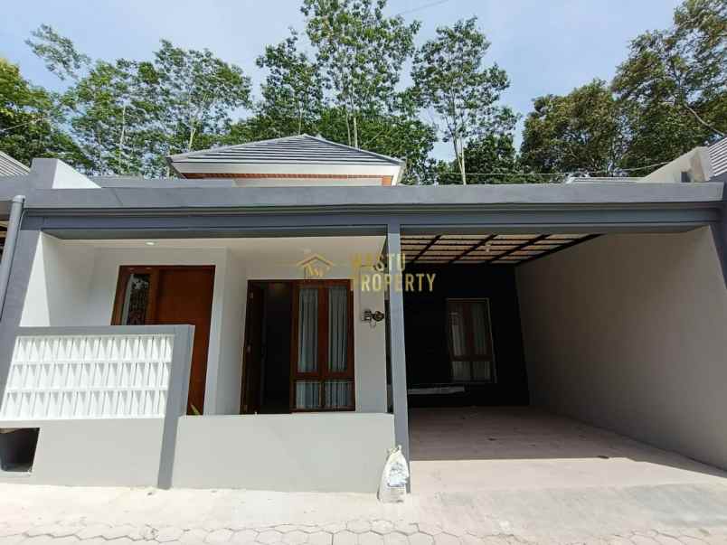 dijual rumah widodomartani ngemplak