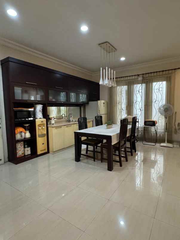 dijual rumah wisata bukit mas surabaya