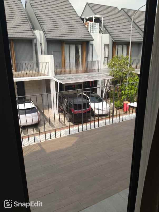 dijual rumah wisteria metland menteng