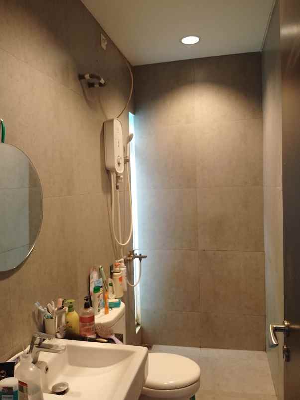 dijual rumah wisteria metland menteng