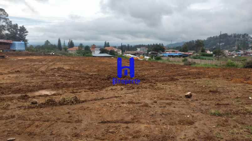dijual tanah jalan kolam renang