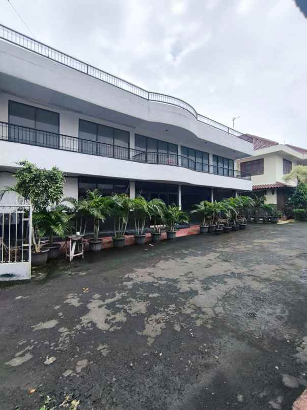 dijual tanah jl basuki rachmat cipinang