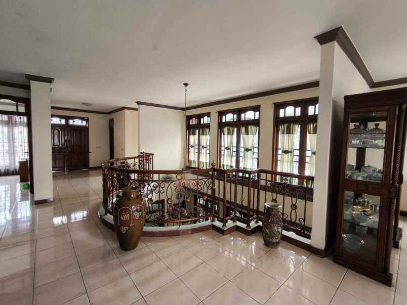 dijual tanah jl basuki rachmat cipinang