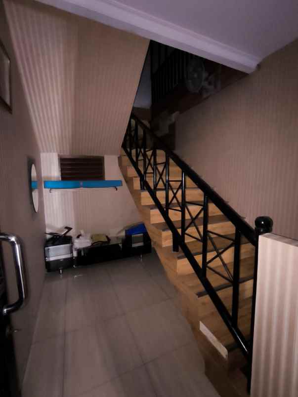 dijual tanah jl basuki rachmat cipinang
