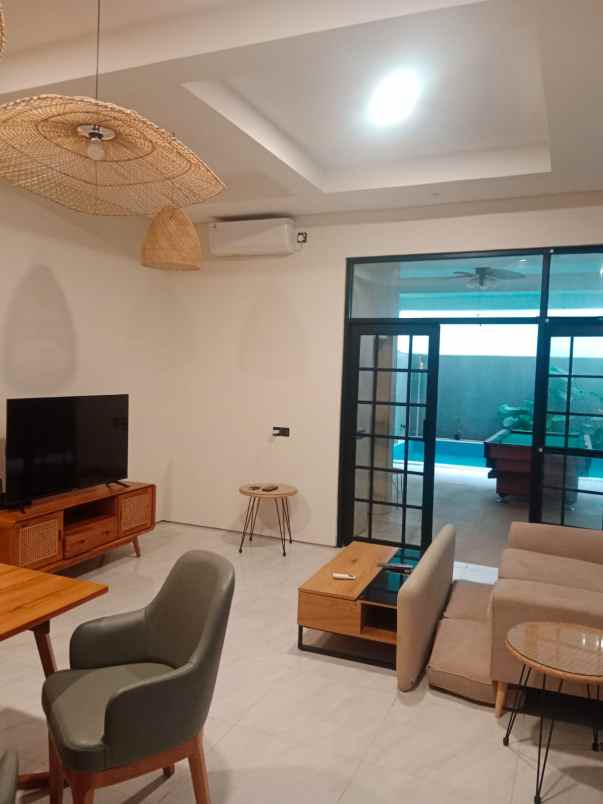 dijual villa desa munggu kec mengwi kab