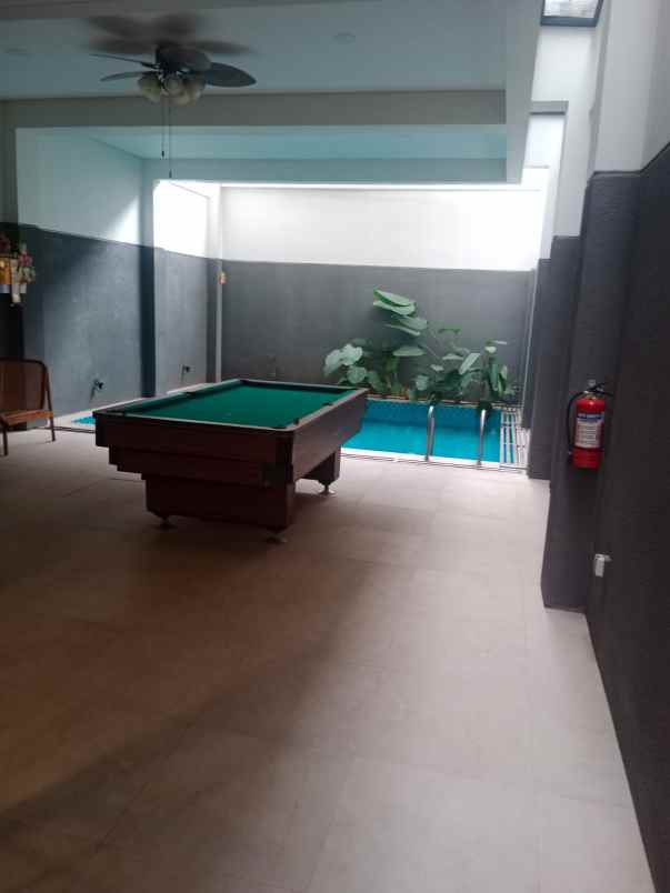 dijual villa desa munggu kec mengwi kab