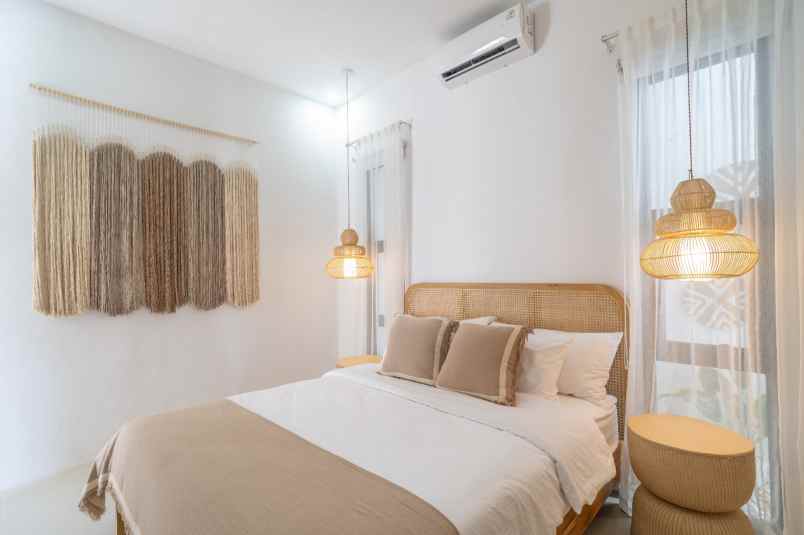 dijual villa jalan taman kebo iwa