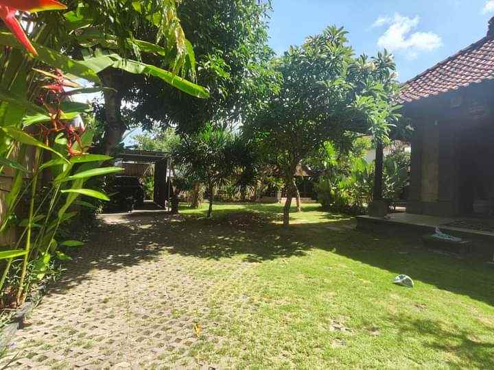 dijual villa raya sanur