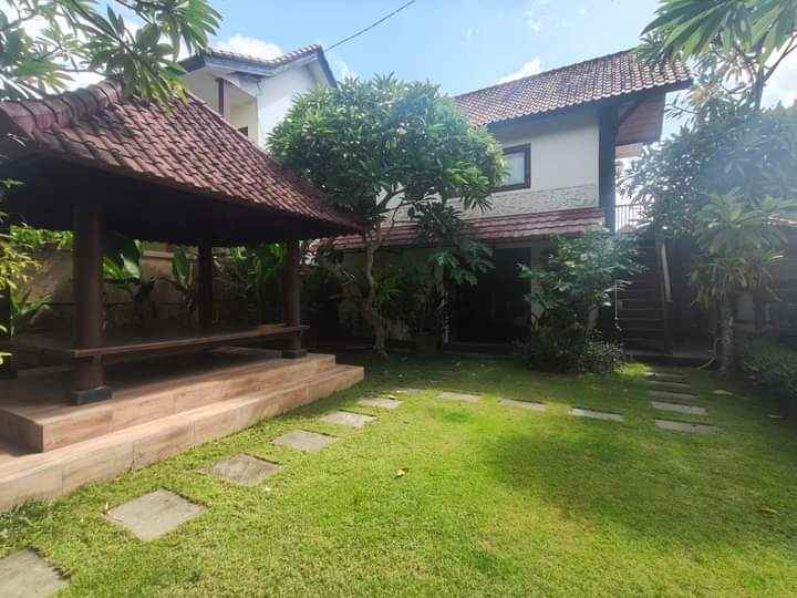 dijual villa raya sanur