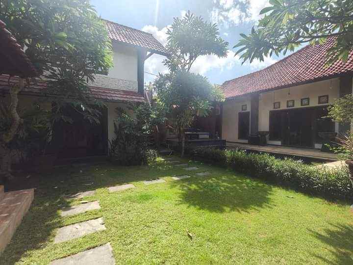 dijual villa raya sanur