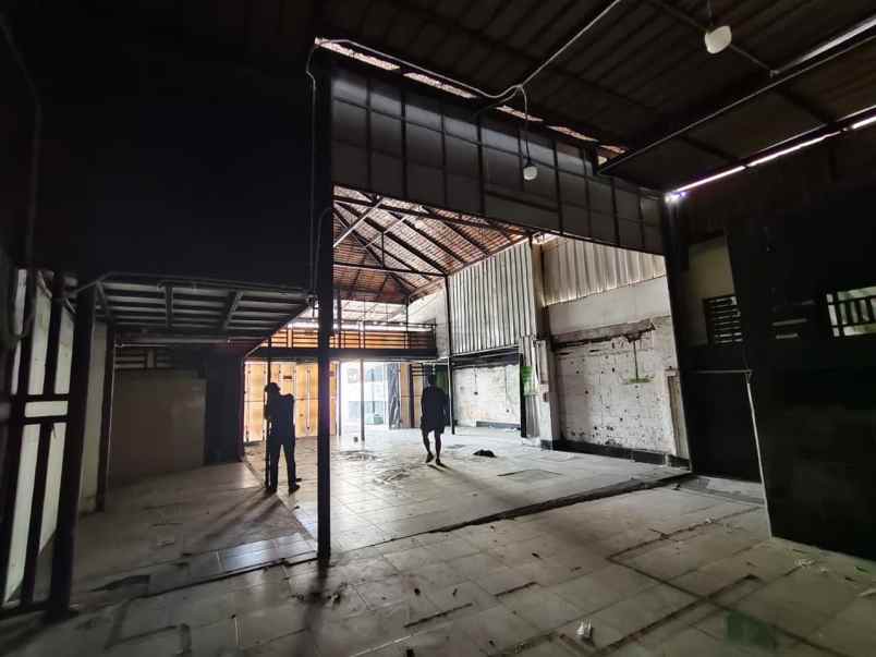 disewakan ruang usaha di jatiwaringin jakarta timur