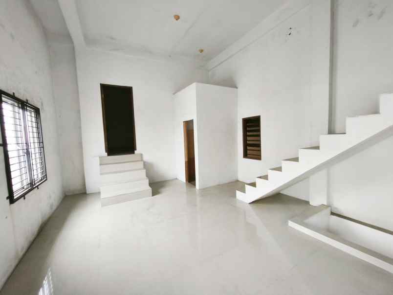 disewakan ruko gudang kantor diski trade center jalan