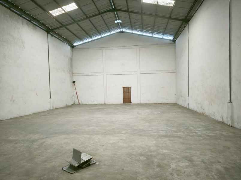 disewakan ruko gudang kantor diski trade center jalan