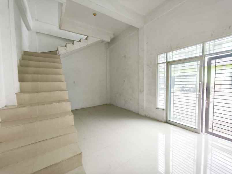 disewakan ruko gudang kantor diski trade center jalan