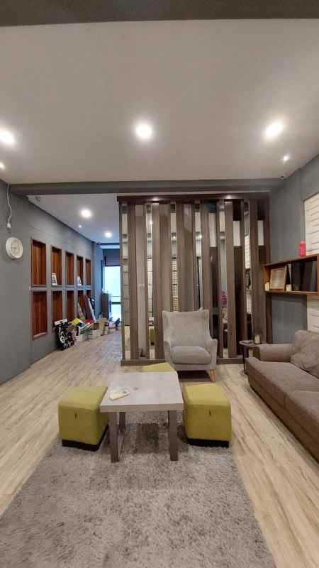 disewakan ruko gudang kantor merr