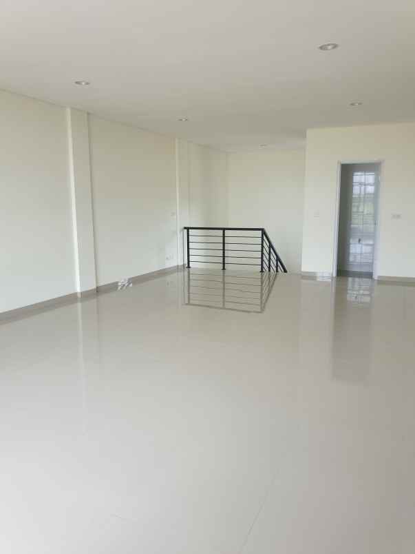 disewakan ruko gudang kantor suvarna sutera