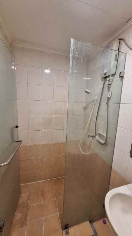 disewakan rumah apt gading mediterania