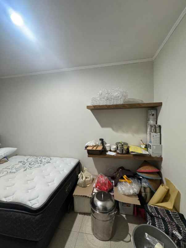 disewakan rumah babatan pantai