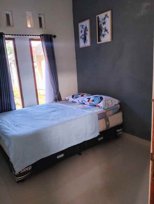 disewakan rumah belakang umy