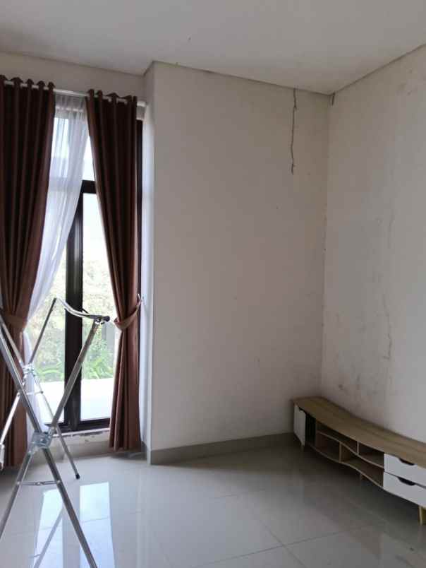 disewakan rumah cluster shinano jakarta