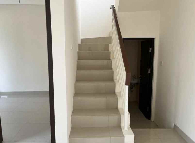 disewakan rumah jakarta garden city