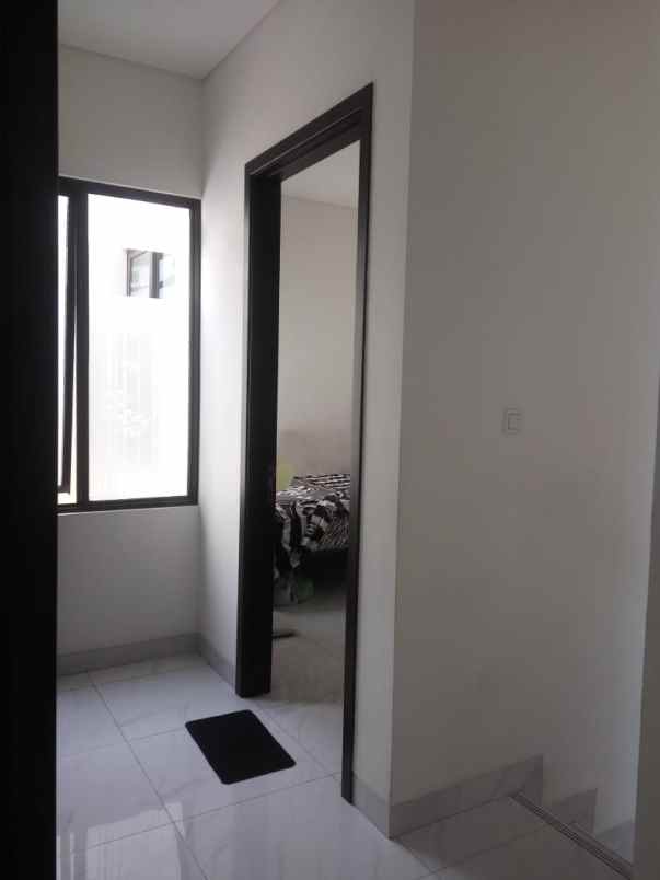 disewakan rumah lavon swan city cluster allura