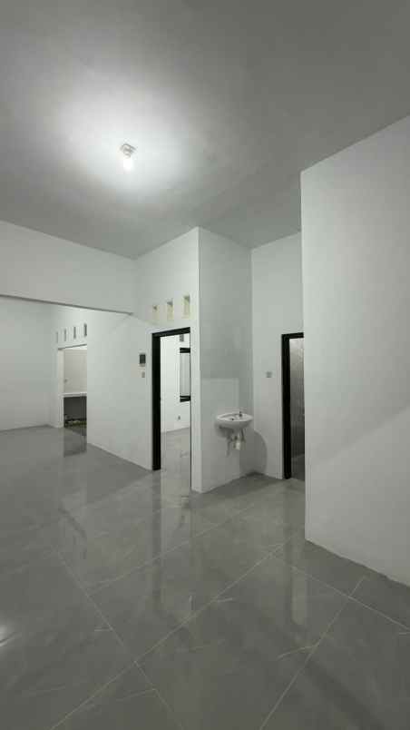 disewakan rumah pantai mentari