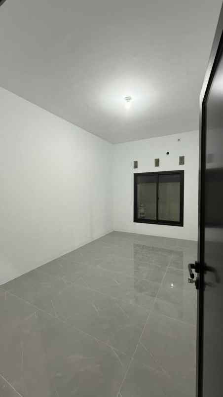 disewakan rumah pantai mentari