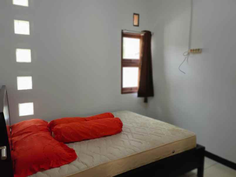 disewakan rumah semi furnish selaras cihanjuang