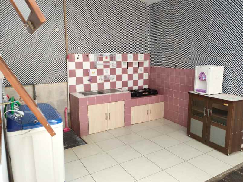 disewakan rumah semi furnish selaras cihanjuang