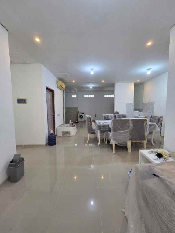 disewakan rumah siap huni pakuwon indah mansion pf