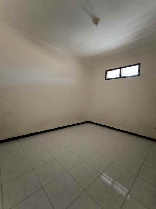 disewakan wisma mukti klampis manyar surabaya timur