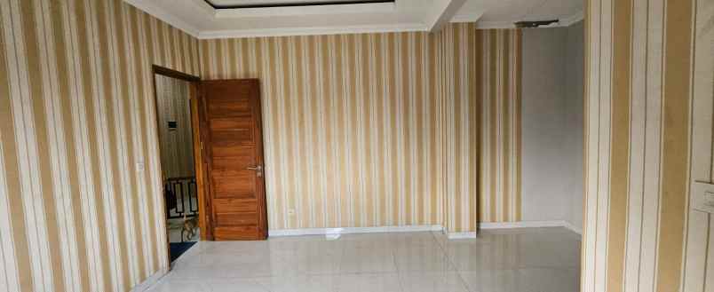 for sale rumah di perum mekarsari residence