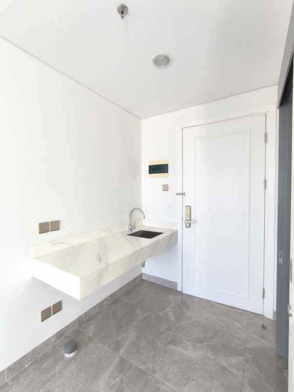 jual apartemen 88 avenue lantai 22 surabaya