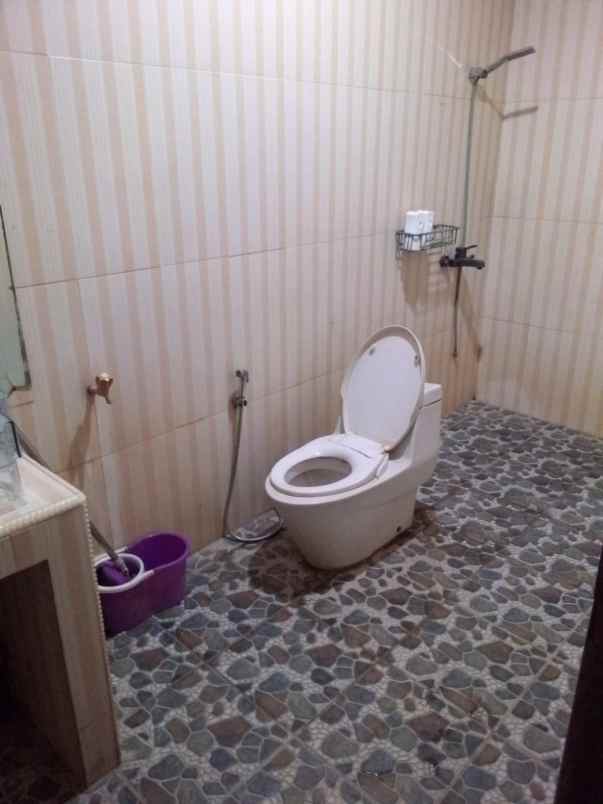 jual rumah cantik jalan besar