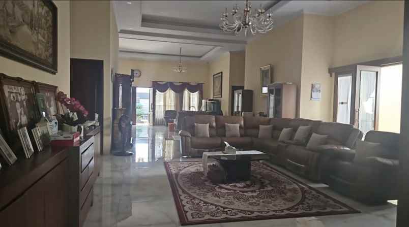 jual rumah mewah siap huni di jalan gununglaya cirebon