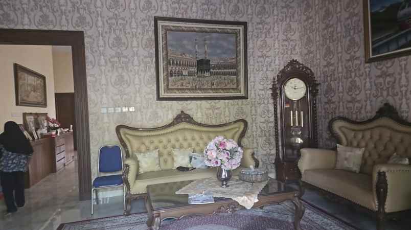 jual rumah mewah siap huni di jalan gununglaya cirebon