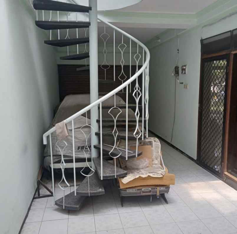 jual rumah shm kawasan jalan manyar kartika surabaya