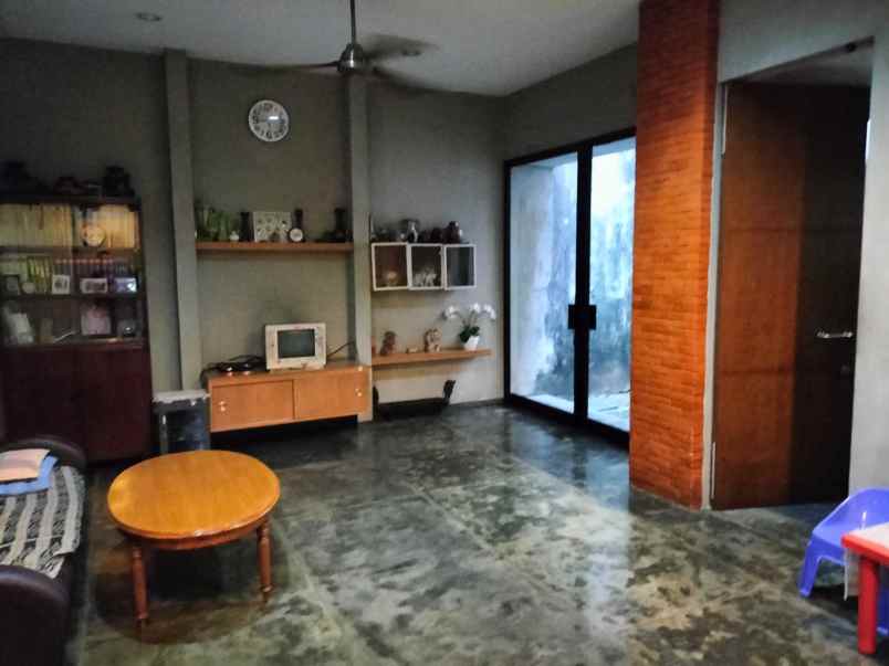 jual rumah tinggal dan kosan di jalan setiabudi