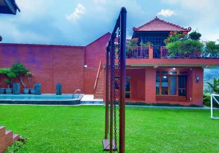 jual villa luas cantik di cisarua kab bogor