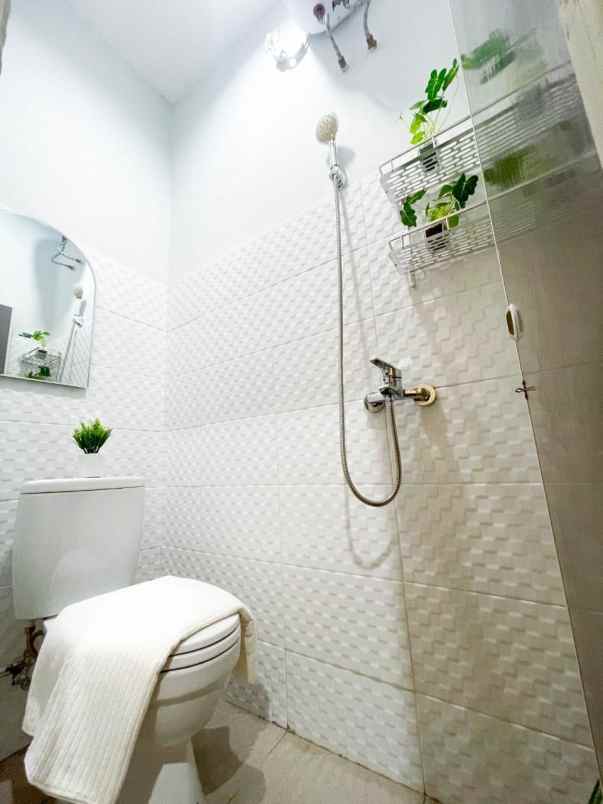 kost jl tanjung duren timur iv