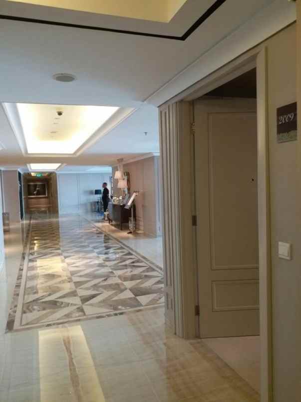 office tower tunjungan plaza 2 unit jadi 1