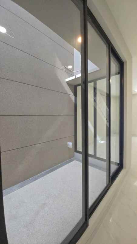 ready 2 unit rumah 2 lantai area baruk surabaya timur