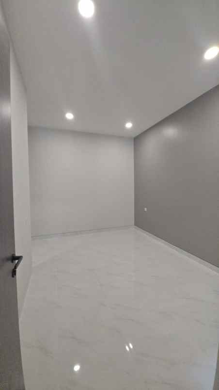 ready 2 unit rumah 2 lantai area baruk surabaya timur