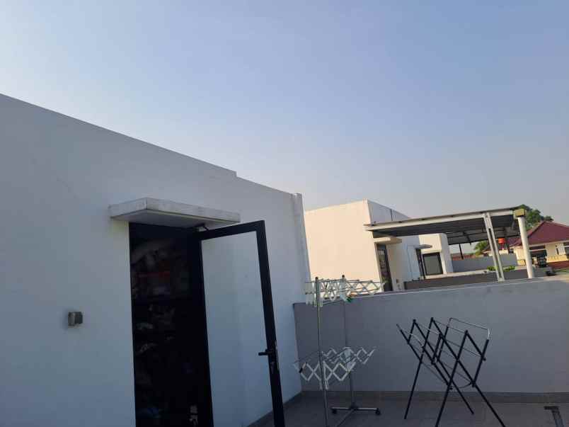 ready rumah di jalan utama cirendeu