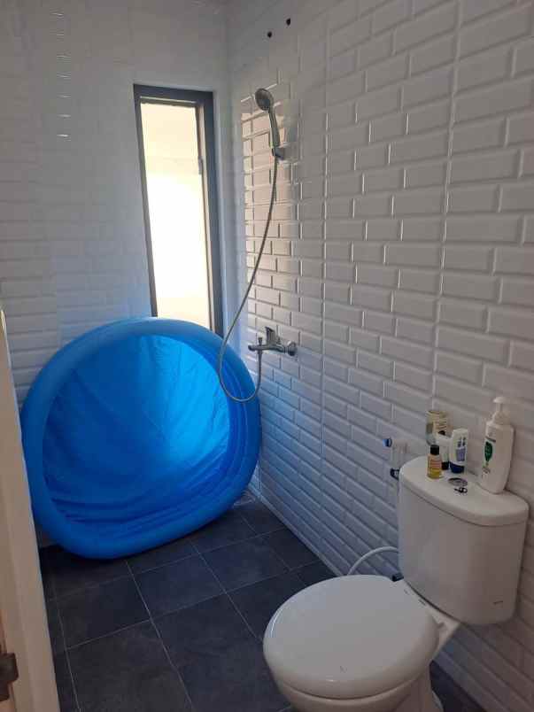 ready rumah di jalan utama cirendeu